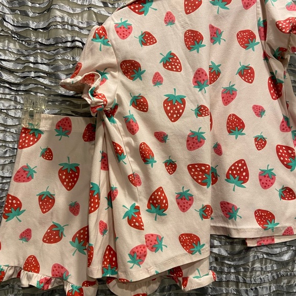 Girls Strawberry Button-Front Short Sleeve Top  and Shorts PJ Pink/Red - Picture 2 of 7